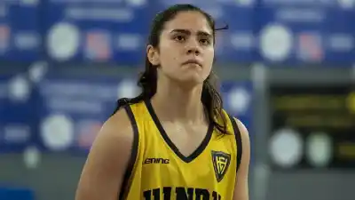 Una jujeña de 14 años que ya entrena con la elite del básquet argentino