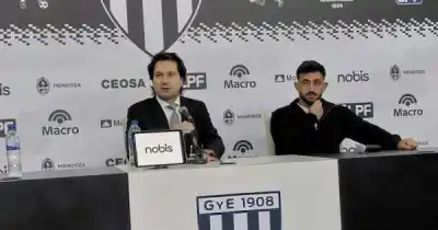 El "Monito" Vargas ya es del Lobo: firmó y se ilusiona con los playoffs