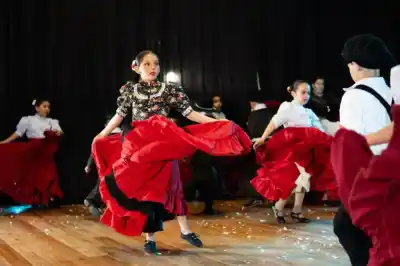 Fiesta de la Nieve 2026: la grilla completa de artistas locales en el Centro Cívico