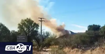 El fuego avanza sin control en Punilla y moviliza a cuatro destacamentos