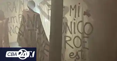 La leyenda ricotera salta al escenario: una experiencia teatral única desembarca en Alberdi