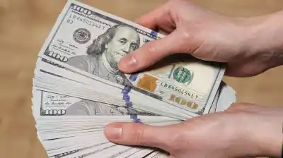 Dólar hoy: el blue se mantiene en $1535 y el oficial en $1520, ¿qué pasó con la brecha?