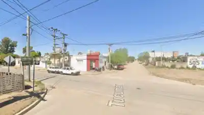 Impactante choque de motos en Villa María: uno de los conductores terminó con una grave lesión
