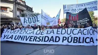Docentes universitarios de Santa Fe ratifican el paro de la semana próxima y analizan sumarse al de este miércoles