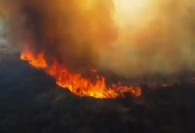 Alerta roja en Punilla: el fuego avanza sin control y ya moviliza a toda la región