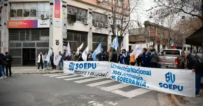Pampa Energía: la Provincia se suma a la mesa de diálogo a horas de un cierre que amenaza 130 empleos