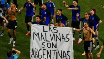 El destino final de la bandera de Malvinas que la Selección mostró al mundo