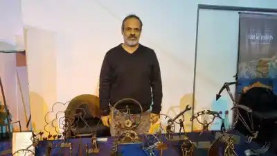 El artista que convirtió un libro en arte y sorprendió a todos en Posadas