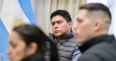 El gesto del gobernador Vidal que sorprendió a los efectivos de Santa Cruz