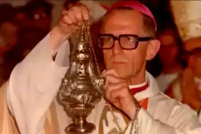 El libro que guarda 40 años de secretos junto al cardenal Karlic: se presenta en agosto
