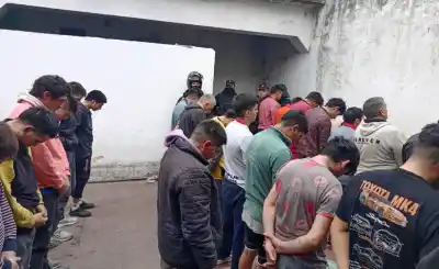 Tensa revuelta en la Comisaría de Alberdi: presos levantaron una barricada, hirieron a un policía e intentaron fugarse