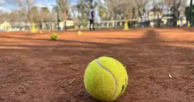 Roldán se prepara para un torneo de tenis que pondrá en juego puntos ATP