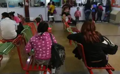 Salud: los extranjeros no residentes ahora pagan la atención en hospitales nacionales