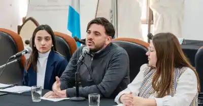 ¿Pueden los jóvenes de Rivadavia aprender a debatir? Este programa busca que se animen