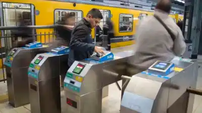 Bonaerenses en alerta: el subte ya no tiene descuento para quienes llegan en tren
