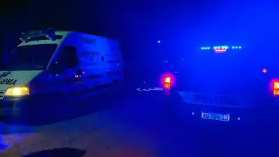 Impactante choque en Los Juríes: Una adolescente y un peatón terminaron gravemente heridos