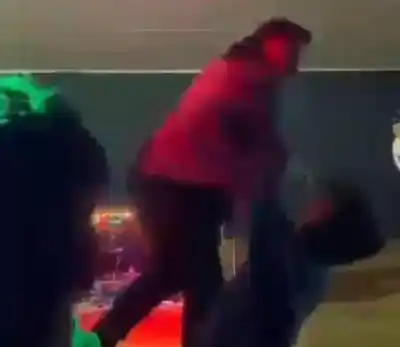 Golpeó a un espectador en Alem y ahora reveló el motivo: "Me quiso sacar el micrófono"