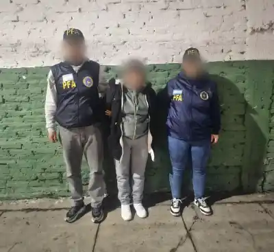Usaba a su hija para meter droga a Devoto: la cayeron en Quilmes tras una fuga que duró meses