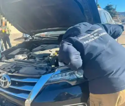 El insólito hallazgo de la policía al revisar una camioneta en Comodoro