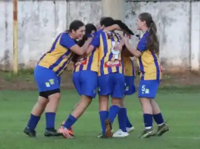 La apuesta de Mitre: un equipo de 15 años promedio que sueña con hacer historia en el fútbol femenino