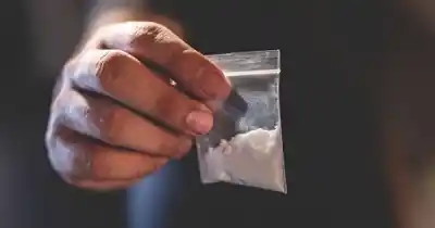 Lanzaron un paquete con cocaína dentro de una comisaría en Santa Cruz y la Justicia Federal ya investiga