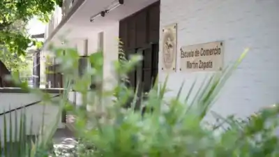 Escándalo en el Martín Zapata: separaron al docente que mostró contenido íntimo en plena clase