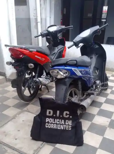 La Policía recuperó tres motos y un iPhone 16 en Corrientes: el insólito hallazgo a la vera de la ruta