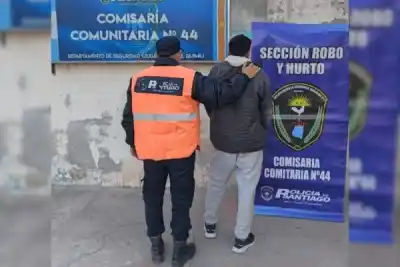 Fue a la fiesta de la Huachanita, armó un escándalo y terminó detenido por la Policía