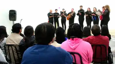 Un taller de canto en La Banda promete despertar el artista que llevás adentro