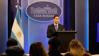 El Gobierno defiende las concesiones privadas pero no aclara el destino de más de $1 billón en fondos viales