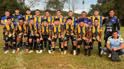 El líder tropezó: Atlético Iguazú perdió el invicto pero sigue en la cima