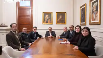Chilecito: firmaron convenios para adjudicar 210 terrenos y modernizar trámites