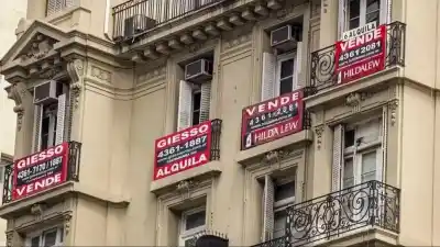 Alquileres: el plan de Milei para acelerar desalojos y qué pasa con los inquilinos morosos