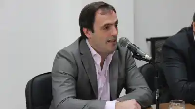Escándalo en Maipú: confirman el procesamiento del intendente y la interina por retener DNI de votantes