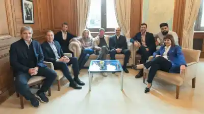 Reunión clave en Casa Rosada: Santilli confirmado para el Norte Grande y el Gobierno define su primera jugada en el Congreso
