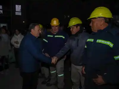 El Polideportivo Menem dejó de ser una 'boca de lobo': Quintela inauguró una obra que ilumina la esperanza