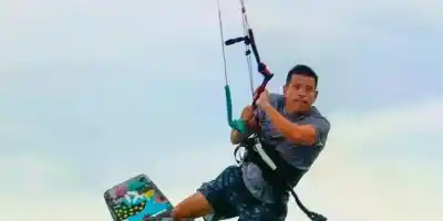 Multitudinaria despedida al instructor de kitesurf que murió en la laguna Setúbal: qué se sabe del accidente