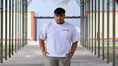 El santiagueño que grabó su primer disco en la pieza de su madre y sorprendió a todos