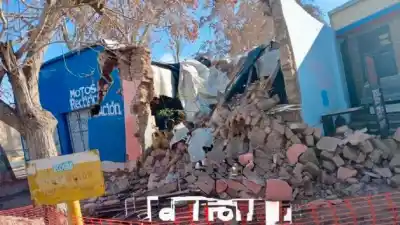 Alerta en Luján de Cuyo: colapsó un histórico taller de adobe y montaron un operativo de emergencia