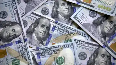 Dólar bajo presión: la jugada de Caputo para renovar deuda millonaria sin asustar al mercado