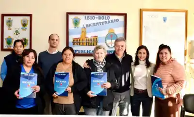 Seis familias de Conhello ya tienen créditos para mejorar sus casas