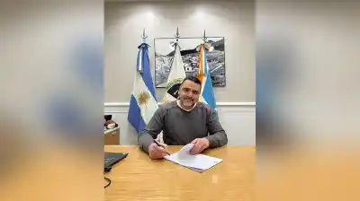 Firmaron el decreto para pavimentar una calle clave en Ushuaia: ¿qué obras incluye?