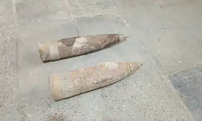 Hallazgo en una chatarrería de Trelew: secuestraron dos proyectiles de artillería que datan de 1940