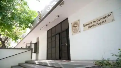 Un docente proyectó fotos íntimas en plena clase y los alumnos lo filmaron: "No queremos que se repita"