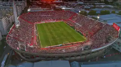 Incertidumbre en Parque Patricios: el derrumbe que pone en jaque el clásico Huracán vs. River