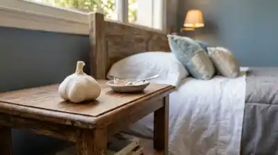 El secreto que esconde un simple ajo en tu mesa de luz: la técnica del Feng Shui para dormir mejor