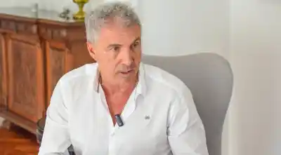 El infectólogo que defendió a la vacuna de AstraZeneca tras la demanda de un salteño