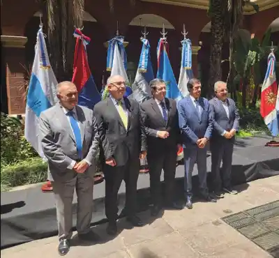 Diez gobernadores del Norte Grande presionan a Santilli por tarifas y rutas en plena pulseada con el Gobierno