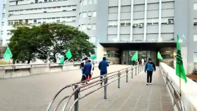 Difundió historias clínicas de pacientes y el Gobierno la echó: el insólito motivo