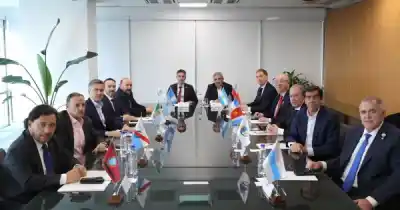 Sáenz se suma a la cumbre del Norte Grande y pone el foco en la energía y las rutas